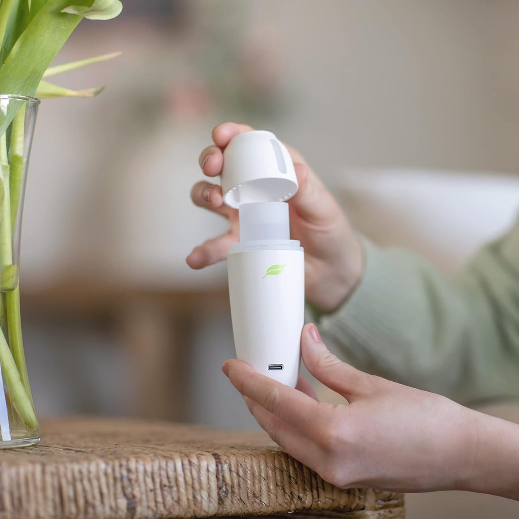 Mini Portable Diffuser for Essential Oils, Rechargeable USB, Cordless Z937