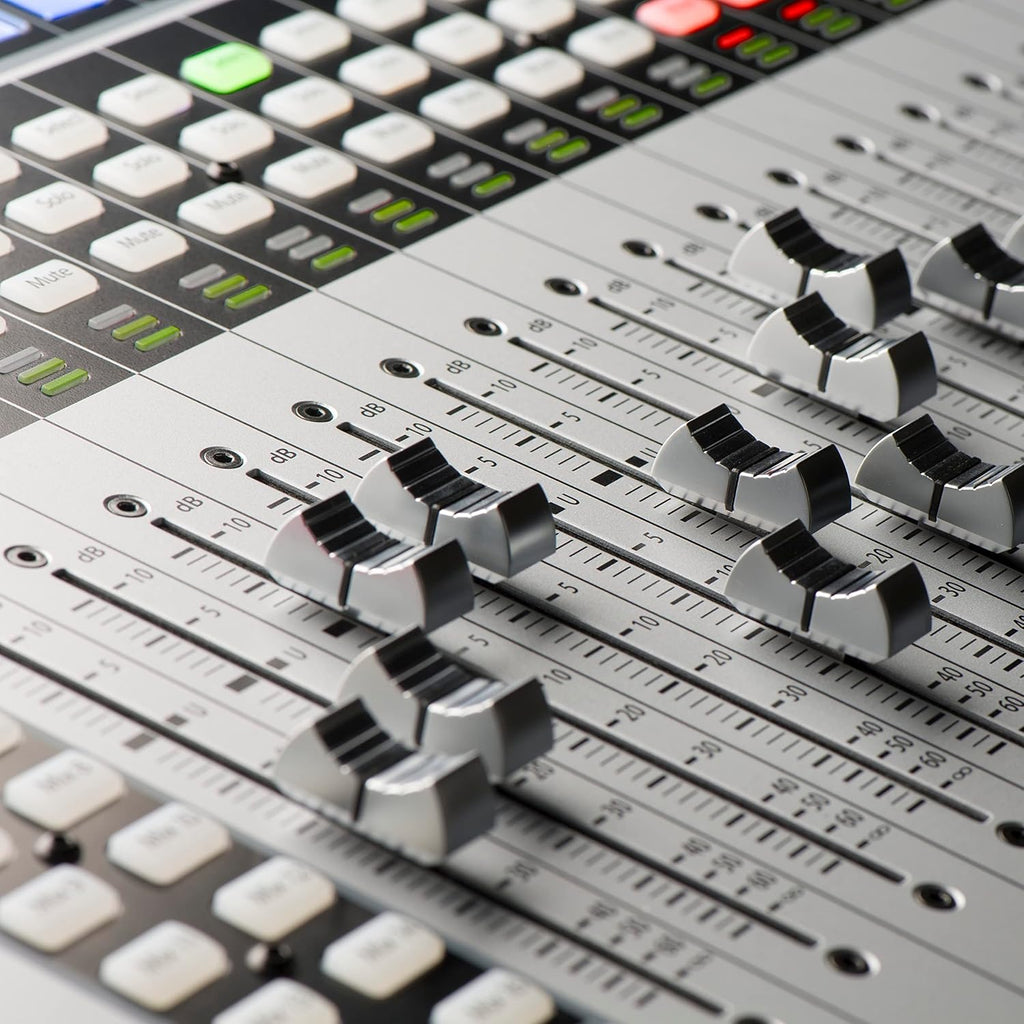32-channel digital mixer with AVB networking and dual-core DSP U941