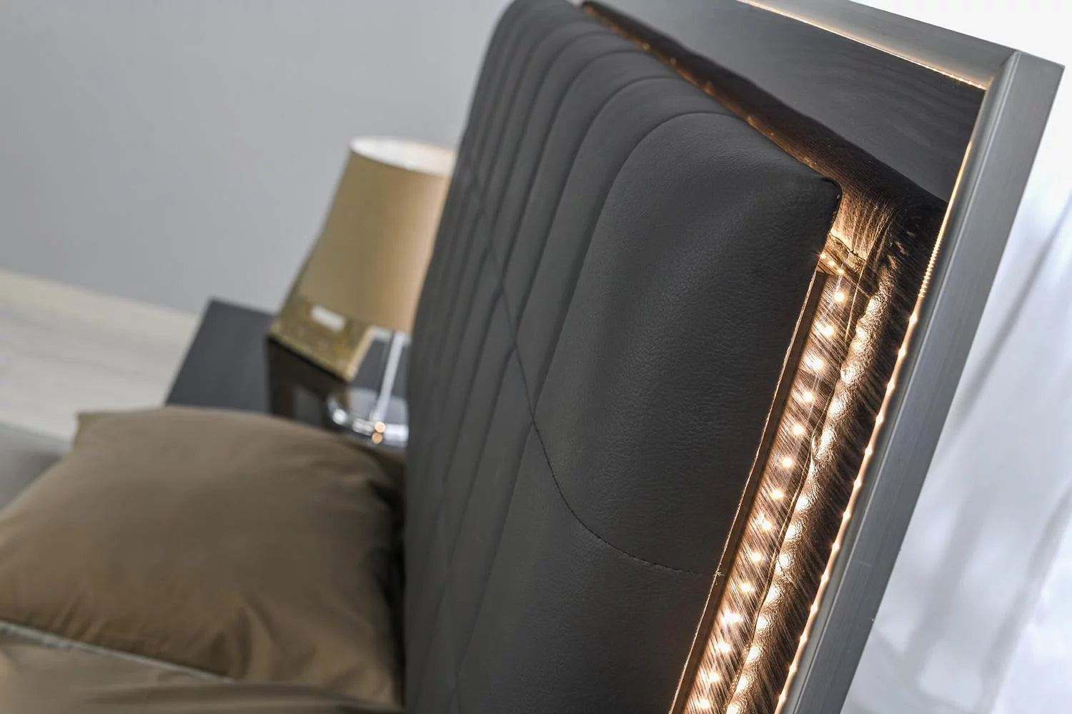 Queen Bed with LED Light, Gloss Grey Finish T356