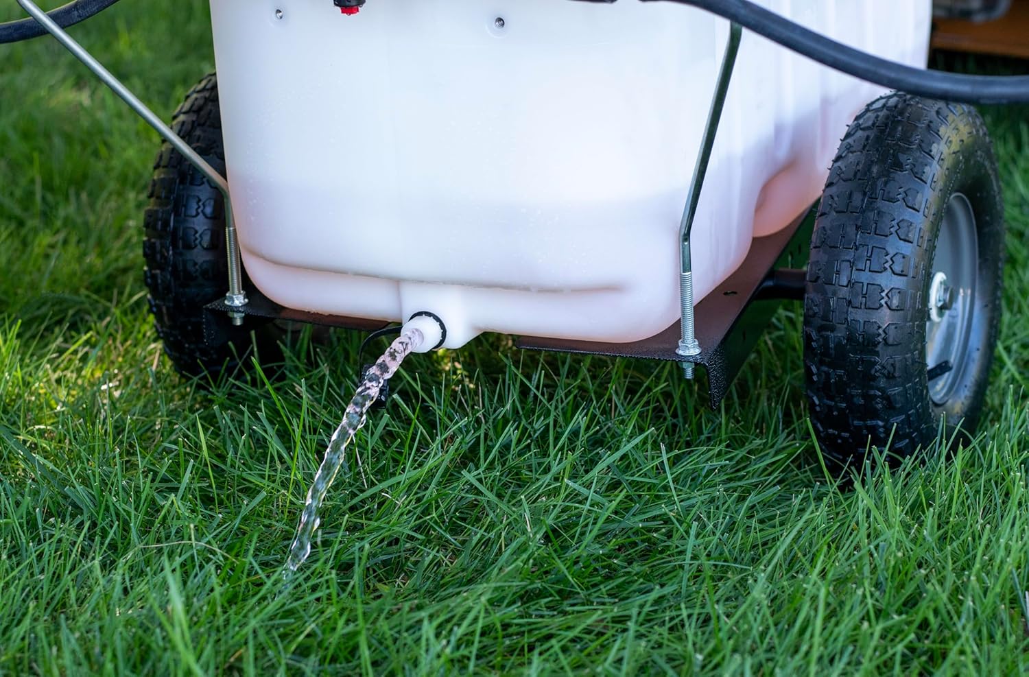 Tow-Behind 25 Gallon Sprayer Y950676
