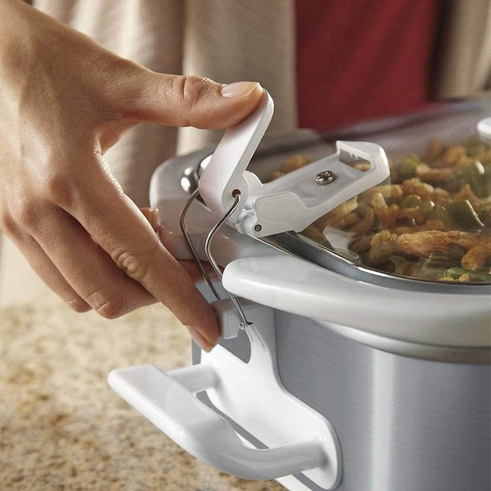 3.5 Quart Rectangular Casserole Slow Cooker with Locking Lid R7218