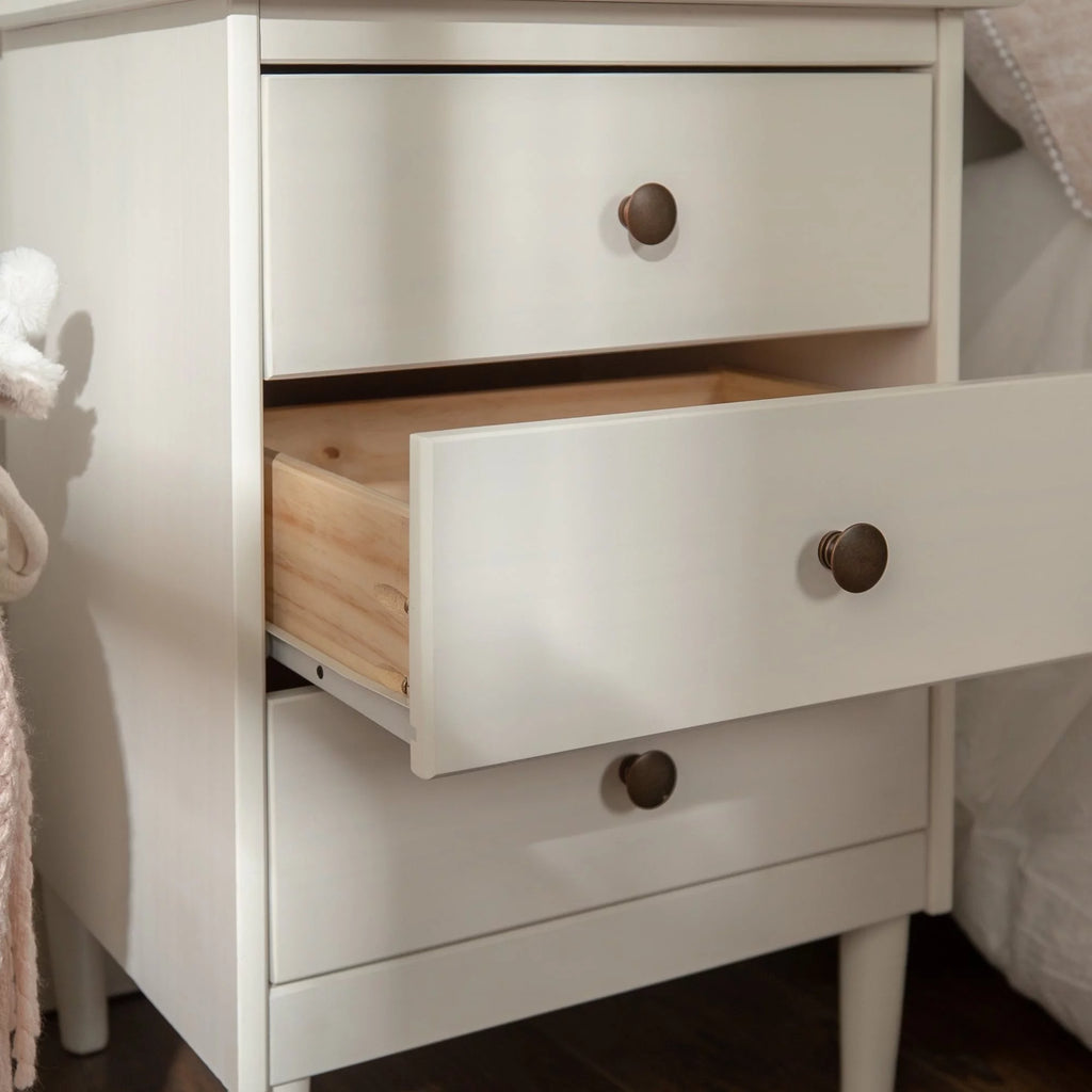 Solid Wood Nightstand with 3 Drawers I356070