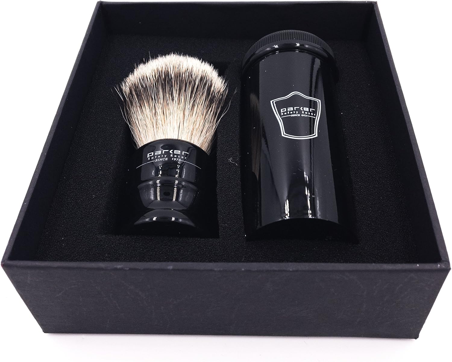 Travel Shave Brush with Case, Black D152737